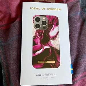 New! iPhone 13 Pro - Ideal of Sweden hard shell case. Golden Ruby Marble.